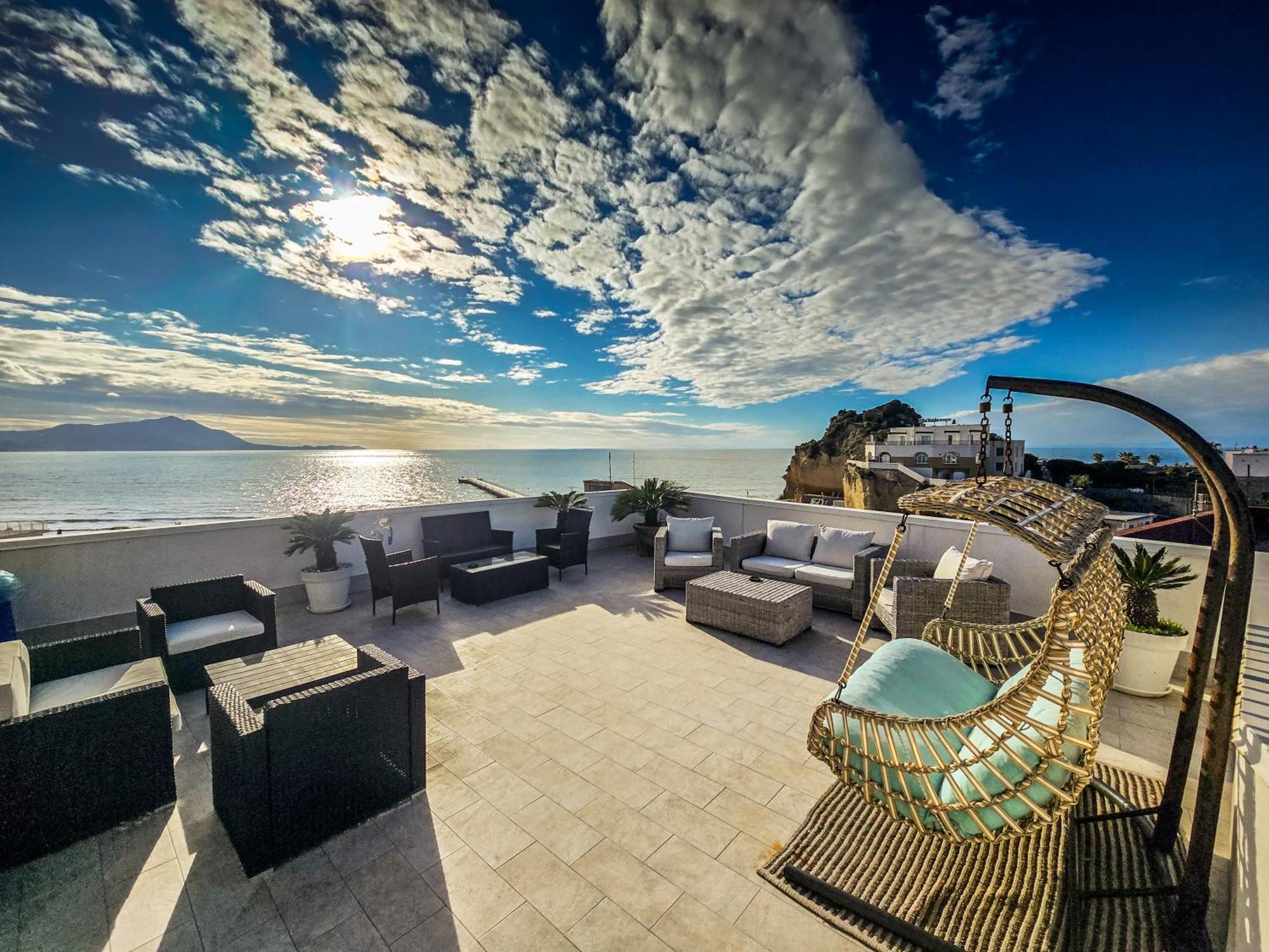 Mh Suites Rooms Apartments Bacoli Bagian luar foto