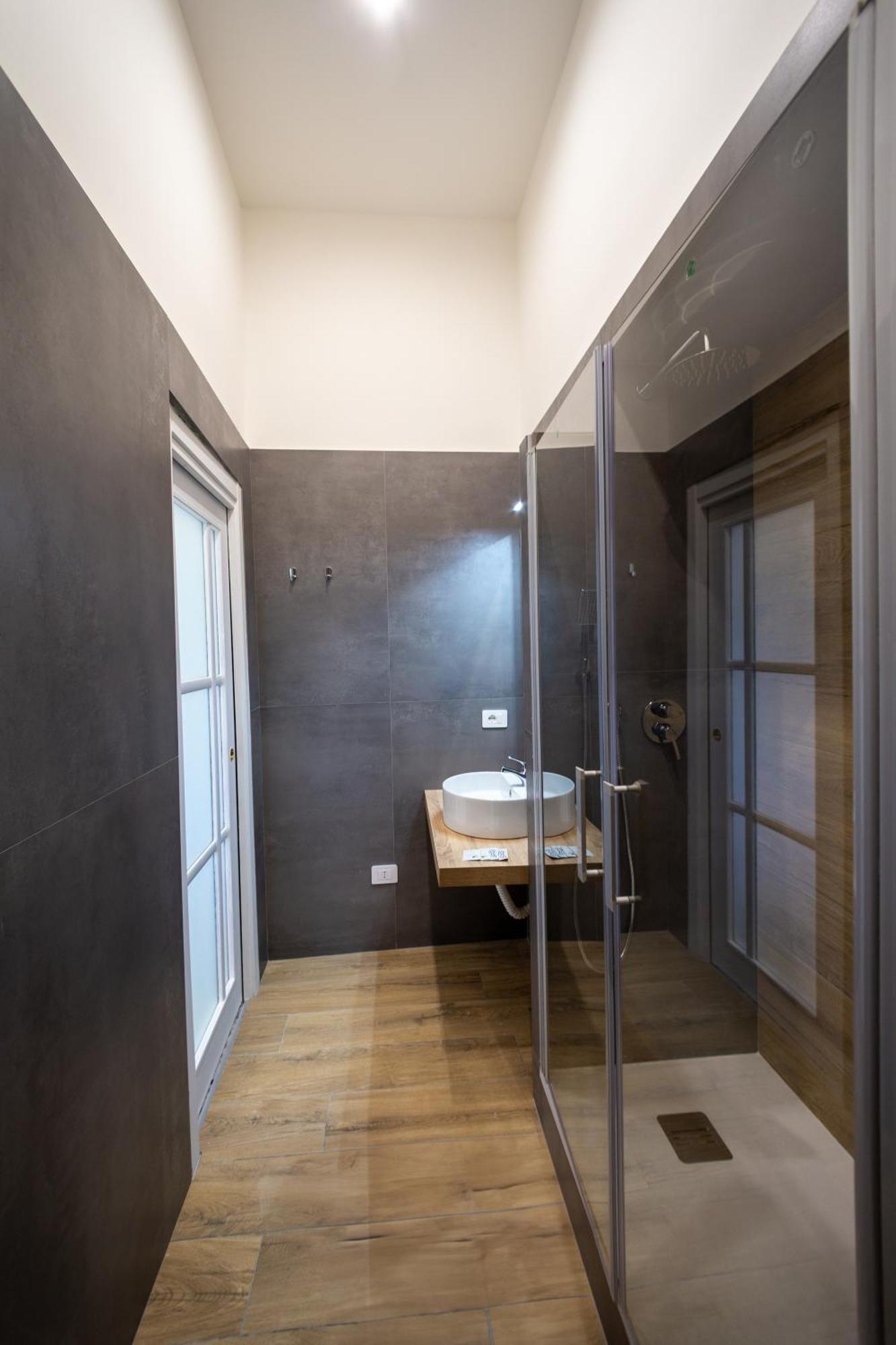 Mh Suites Rooms Apartments Bacoli Bagian luar foto