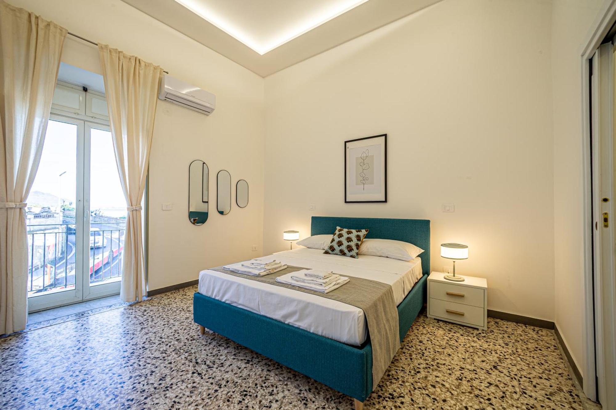 Mh Suites Rooms Apartments Bacoli Bagian luar foto