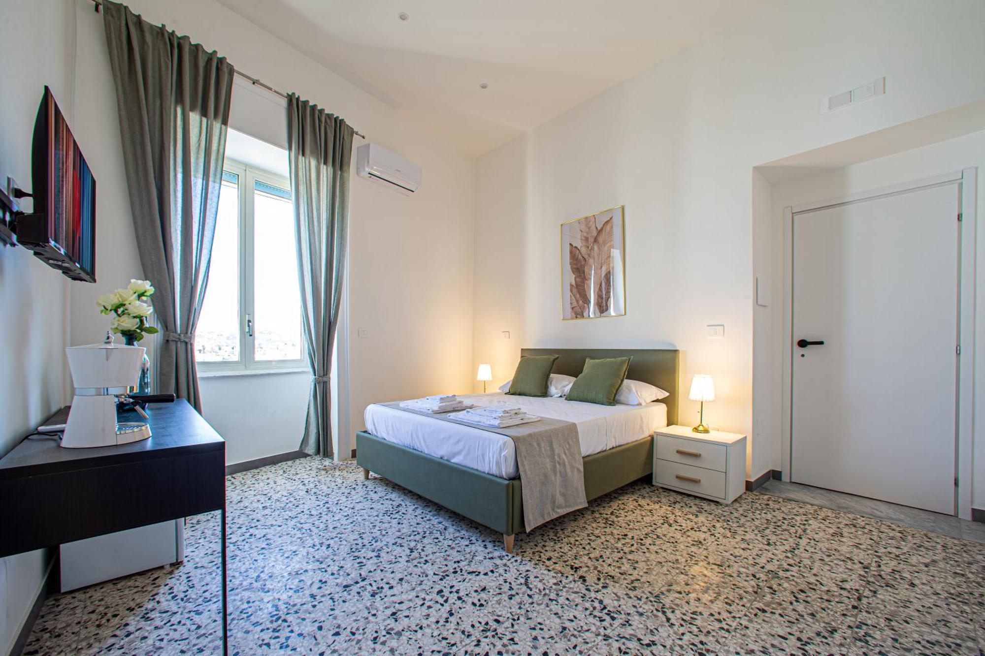 Mh Suites Rooms Apartments Bacoli Bagian luar foto